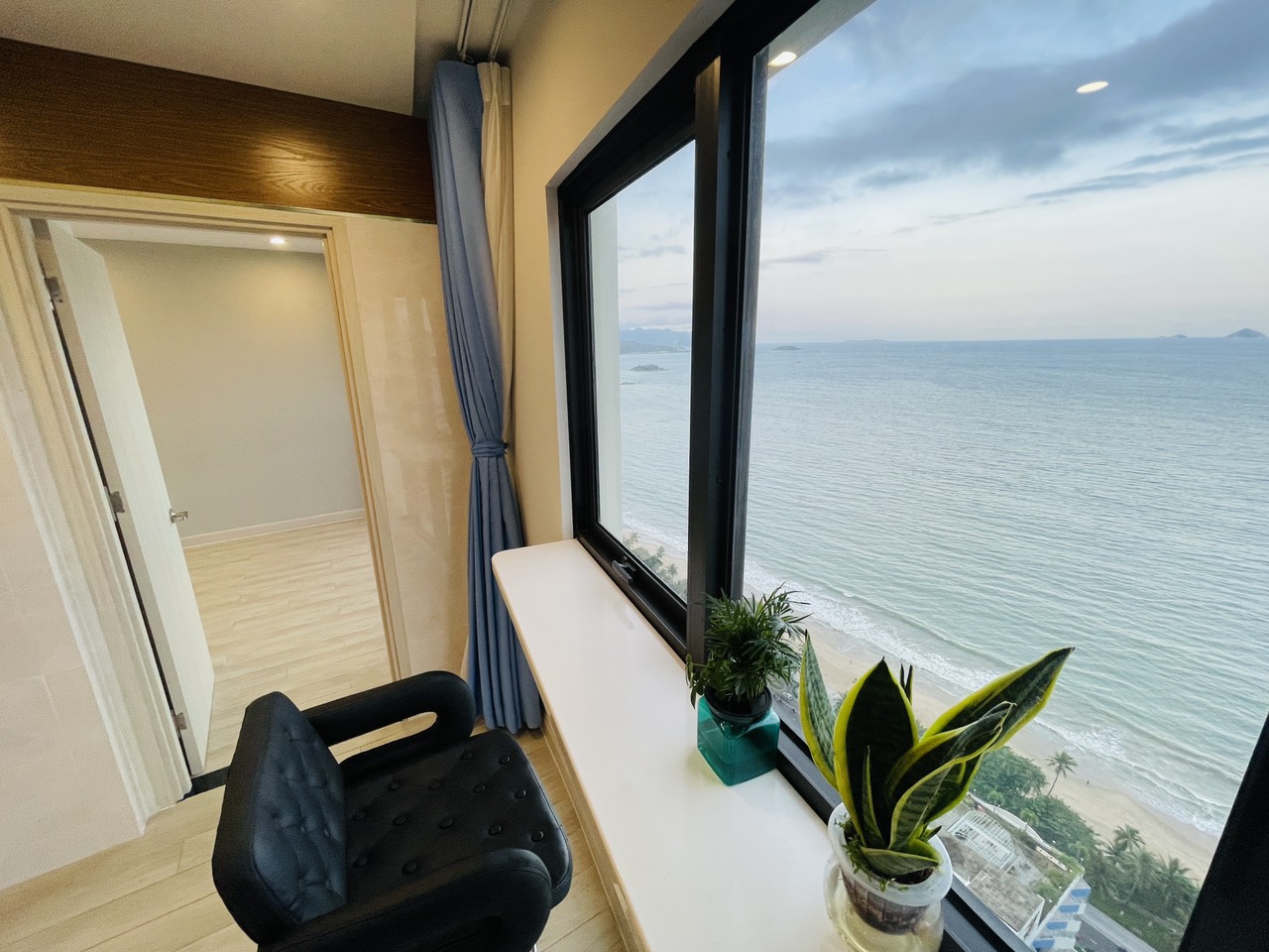 Căn 3 phòng ngủ view trực diện biển